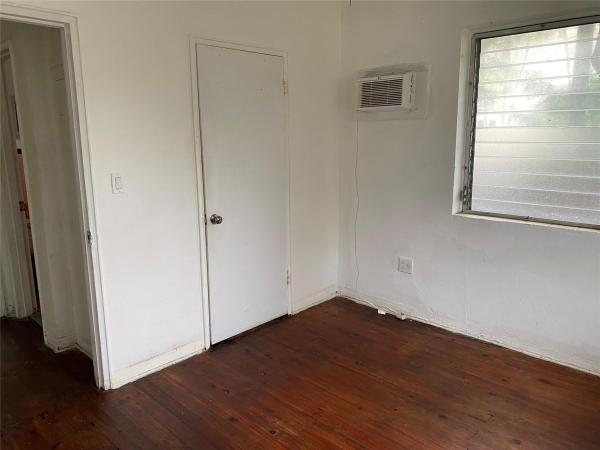 Lake View, 4730 Pine Tree Dr #18, Miami Beach, Florida 33140, image 3