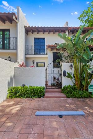 Himmarshee Place Townhouses, 825 SE 2nd St #825, Fort Lauderdale, Florida 33301, image 1