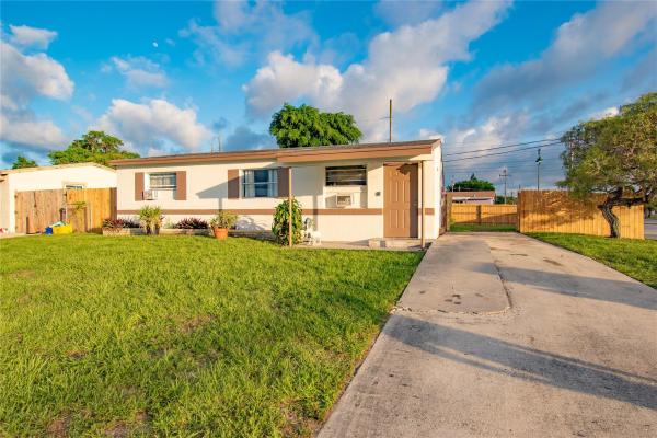 Riviera Beach Heights, 1161 W 2nd St, Riviera Beach, Florida 33404, image 1