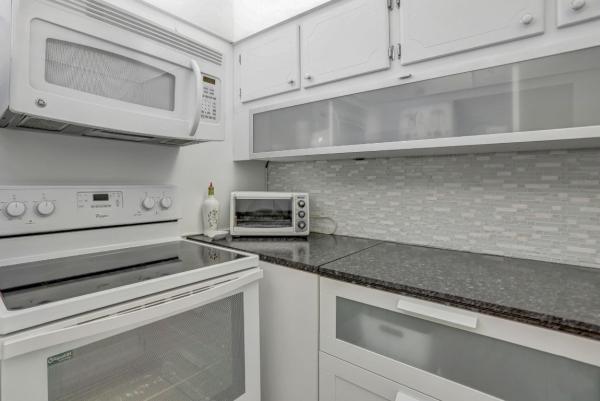 Harwood, 4083 Harwood F, Deerfield Beach, Florida 33442, image 2