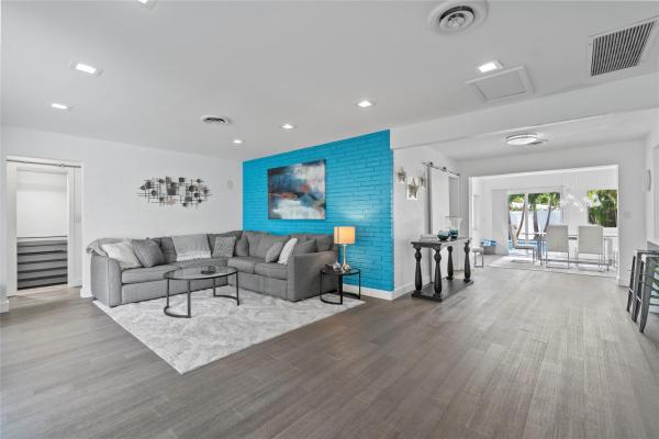 North Corals, 1560 NE 49th St, Oakland Park, Florida 33334, image 1