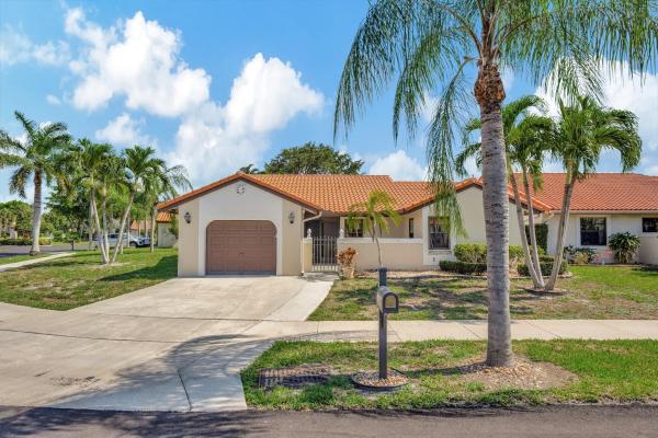 Columbia Square, 24 Columbia Ct, Deerfield Beach, Florida 33442, image 1