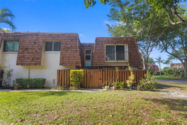 Woodvale, 8911 SW 20th Pl #D-21, Davie, Florida 33324, image 3