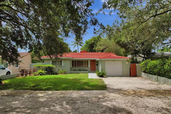 Munnelly Manor, 614 SW 18th St, Fort Lauderdale, Florida 33315, image 1