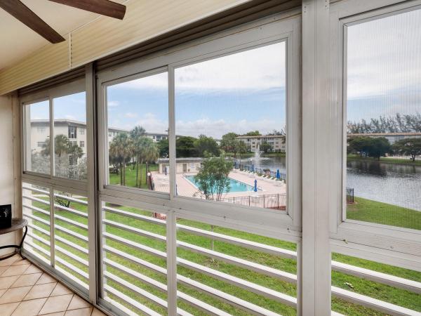 Eleuthera Village, 1804 Eleuthera Pt #E3, Coconut Creek, Florida 33066, image 1