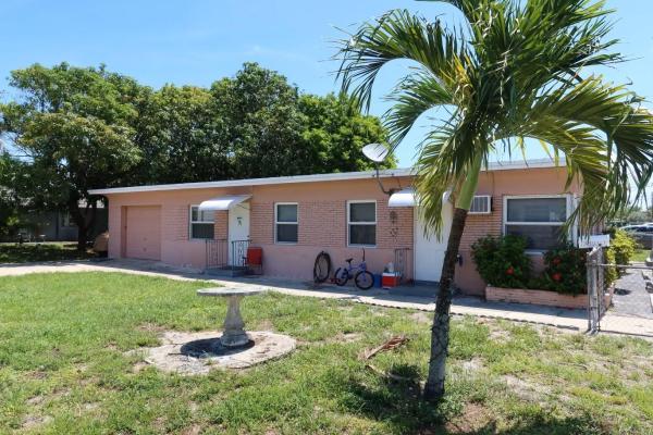 Hallandale Park, 205 SE 10th St, Hallandale Beach, Florida 33009, image 1