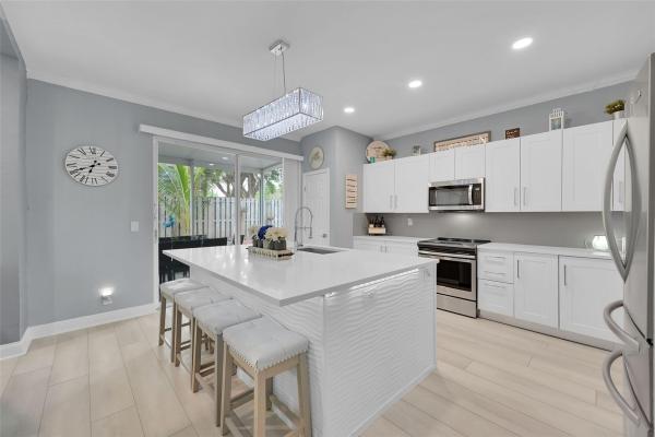 Eagle's Cay, 5861 Eagle Cay Ln, Coconut Creek, Florida 33073, image 1