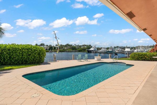 Lighthouse Point Residential, 2830 NE 29th St, Lighthouse Point, Florida 33064, image 2