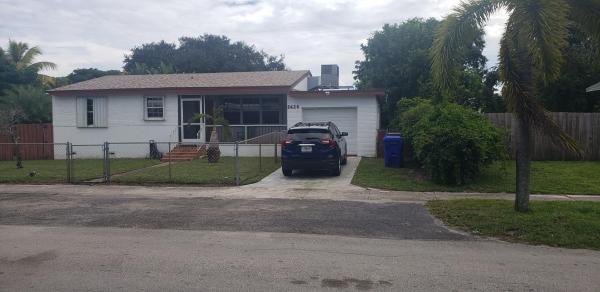 Hollywood Little Ranches, 2426 S Fillmore St, Hollywood, Florida 33020, image 1