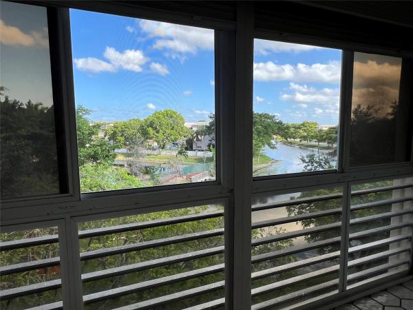 Lucaya Village, 2101 Lucaya Bnd #C-4, Coconut Creek, Florida 33066, image 1