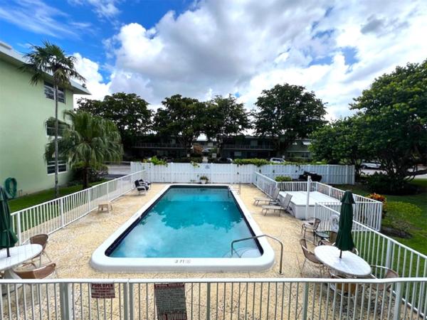 Gateway Arms, 1900 NE 8th Ct #201, Fort Lauderdale, Florida 33304, image 1