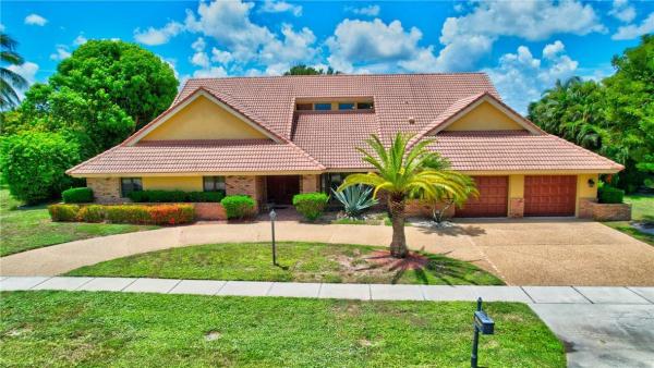 Woodfield Hunt Club, 3110 Equestrian Dr, Boca Raton, Florida 33434, image 1