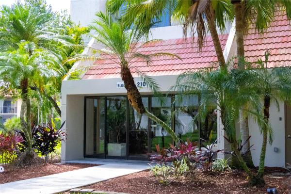 Racquet Club At Bonaventure, 210 Lakeview Dr #306, Weston, Florida 33326, image 1