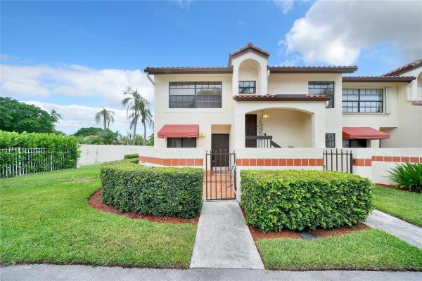 Freedom Square, 101 Freedom Ct #101, Deerfield Beach, Florida 33442, image 1