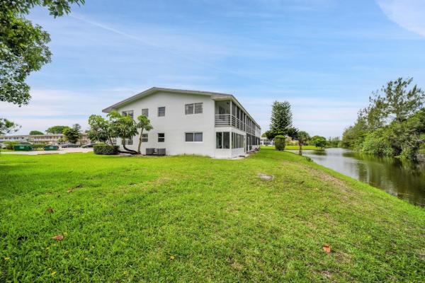 Northampton At Century Village, 100 Northampton E, West Palm Beach, Florida 33417, image 2
