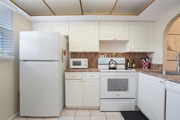 Royal Park, 111 Royal Park Dr #2B, Oakland Park, Florida 33309, image 1
