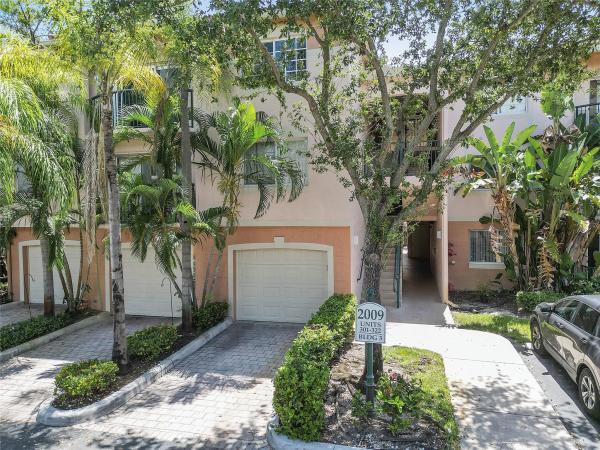 Village East, 2009 SE 10th Ave #301, Fort Lauderdale, Florida 33316, image 1