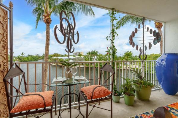 Camelot Shores, 801 NE 18th Ct #302, Fort Lauderdale, Florida 33305, image 1