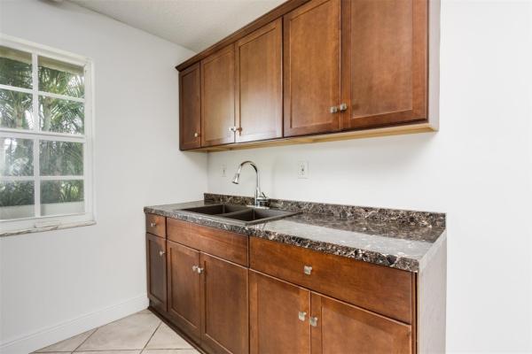 One Wilton Place, 900 NE 26th St #13, Wilton Manors, Florida 33305, image 3