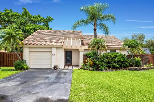 Patio Homes 1 At Country Isles, 2385 Tallahassee, Weston, Florida 33326, image 1