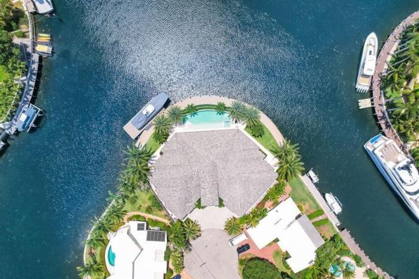 Lighthouse Point Residential, 2550 NE 31st Ct, Lighthouse Point, Florida 33064, image 1