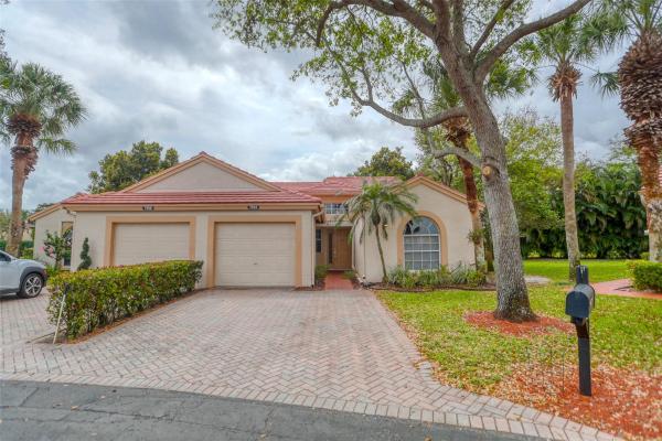 Emerald Pointe, 7934 Coral Pointe Dr #7934, Delray Beach, Florida 33446, image 1