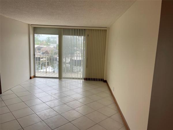 Cromwell East, 1777 SE 15th St #207, Fort Lauderdale, Florida 33316, image 2