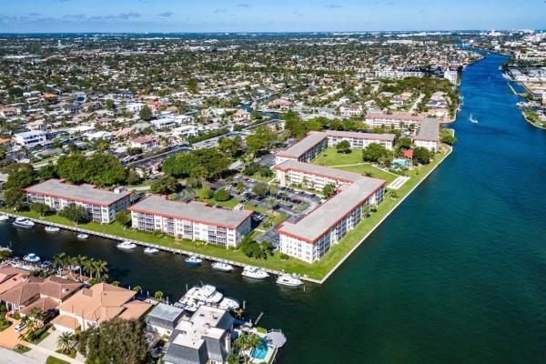 Palm Aire At Coral Key, 3150 NE 48th Ct #303, Lighthouse Point, Florida 33064, image 1