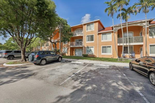 The Courtyards At Davie, 6952 SW 39th St #105C, Davie, Florida 33314, image 1