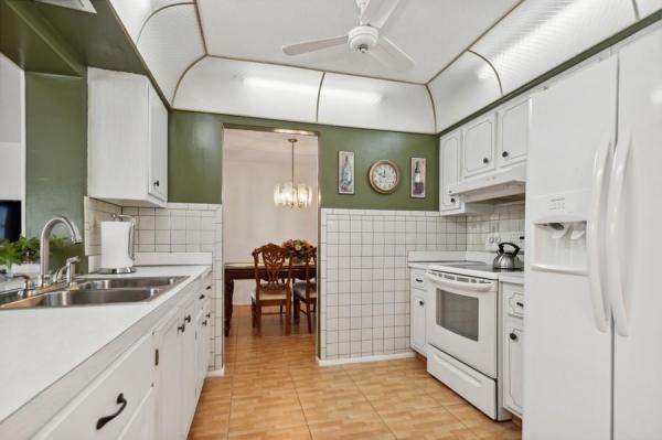 Forsythe Colony 16, 6813 NW 75th St, Tamarac, Florida 33321, image 2