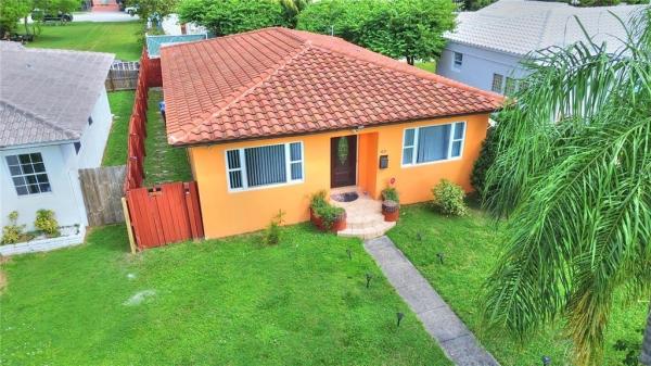 Hollywood Lakes, 1631 Hollywood Blvd, Hollywood, Florida 33020, image 1