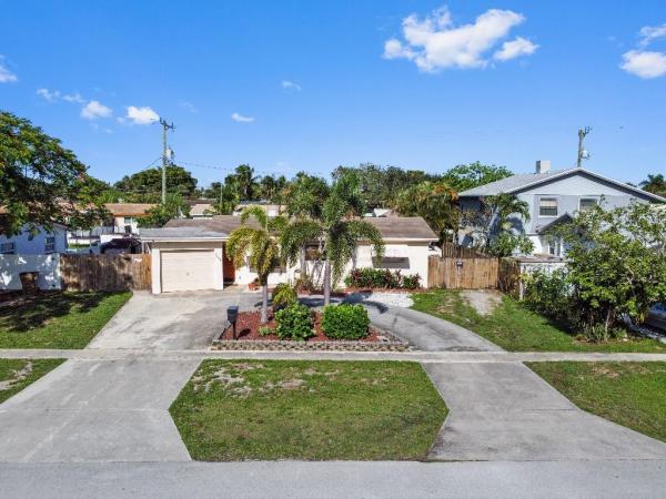 Fairlawn, 1320 SE 2nd Ave, Deerfield Beach, Florida 33441, image 1