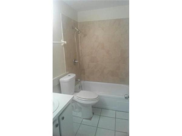 Habitat 2, 5805 NW 21st St #19-C, Lauderhill, Florida 33313, image 2