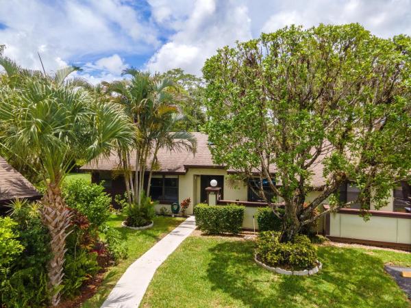 Strathmore Gate West, 451 Knollwood Ct, Royal Palm Beach, Florida 33411, image 1