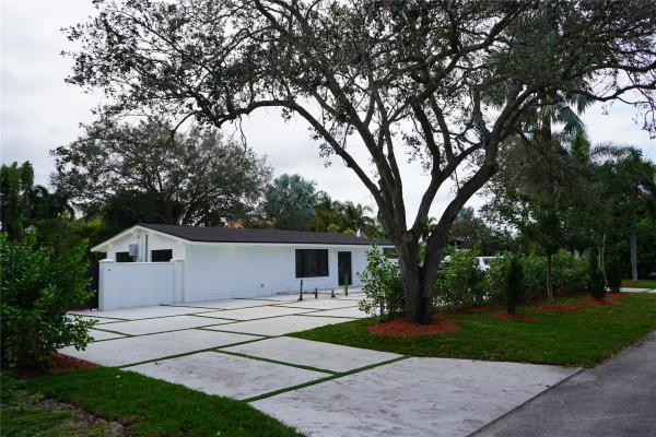 Melody Manor, 27220 SW 165th Ave, Redland, Florida 33031, image 1