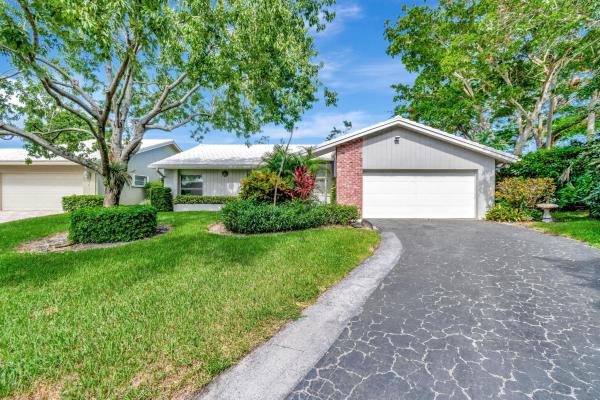 Cameo Woods, 22390 Cameo Dr, Boca Raton, Florida 33433, image 1