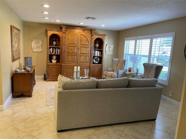 Lucerne Lakes North, 7172 Pine Manor Dr, Lake Worth, Florida 33467, image 1