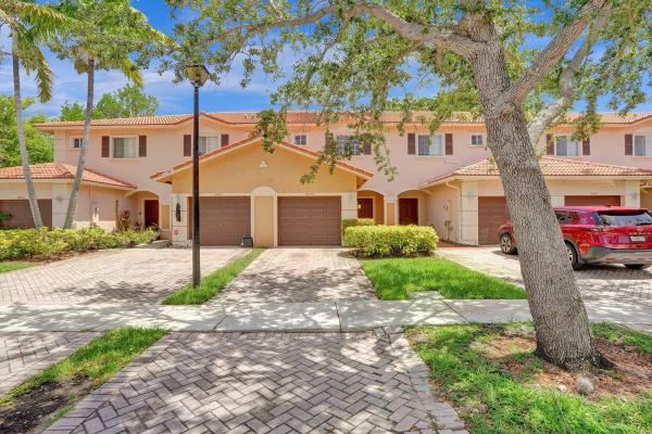 Catalina Isles, 8806 S Isles Cir, Tamarac, Florida 33321, image 1
