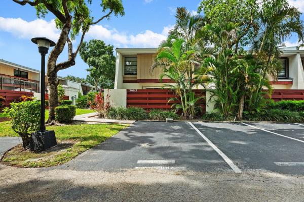 Lakes Of Emerald Hills, 3082 Bermwood Ln #243, Hollywood, Florida 33021, image 1