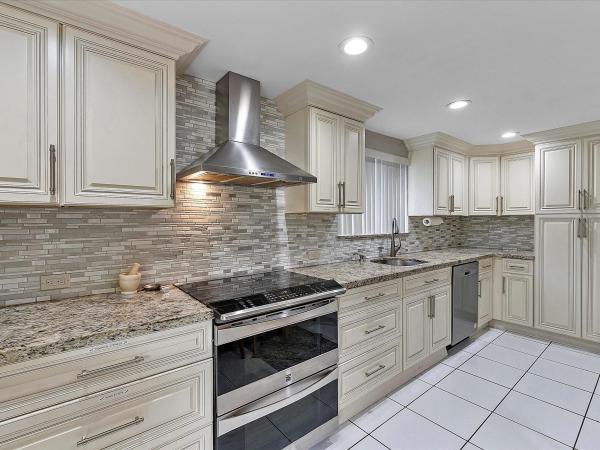 West Deerfield Beach, 220 SW 32nd Ave, Deerfield Beach, Florida 33442, image 1