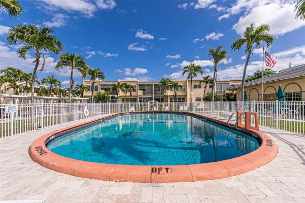 Irvington Gardens, 1250 Atlantic Shores Blvd #115, Hallandale Beach, Florida 33009, image 1