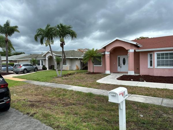 Lake Boynton Estates, 807 SW 1st Ave, Boynton Beach, Florida 33426, image 1