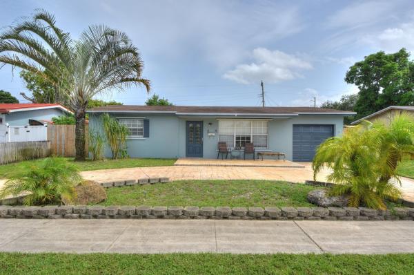 Driftwood Plaza, 6380 Harding St, Hollywood, Florida 33024, image 1