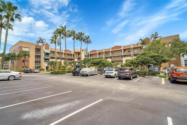 Granville At Kings Point, 7570 Granville Dr #312, Fort Lauderdale, Florida 33321, image 1