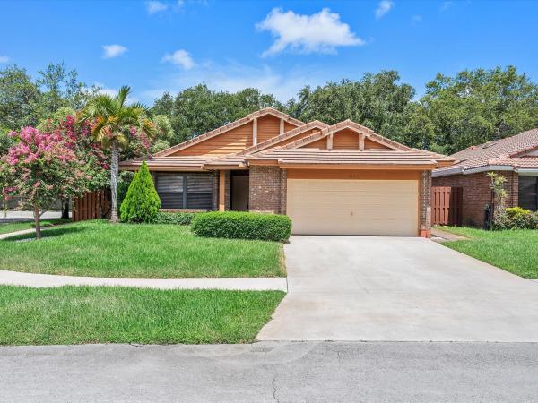 Tierra Vista, 3445 E Point Dr, Hollywood, Florida 33026, image 1