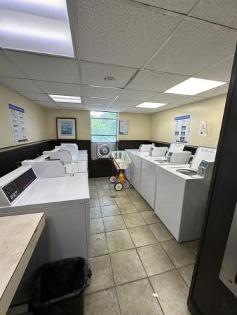 International Village At Inverrary, 3680 Inverrary Dr #1H, Lauderhill, Florida 33319, image 2