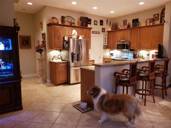 Mallory Square, 2628 NE 9th Ave #2, Wilton Manors, Florida 33334, image 2