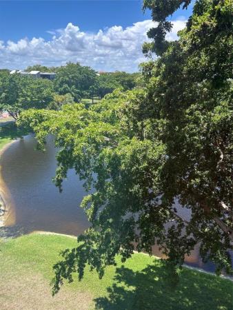 Gathering Place At Cypress Bend, 2108 S Cypress Bend Dr #502, Pompano Beach, Florida 33069, image 2
