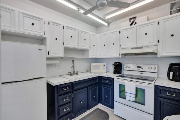 Village By The Sea, 1967 S Ocean Blvd #326-D, Lauderdale By The Sea, Florida 33062, image 3
