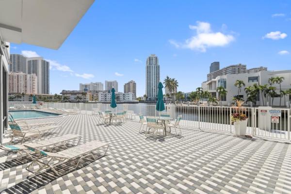 Golden Surf Towers, 137 Golden Isles Dr #706, Hallandale Beach, Florida 33009, image 1
